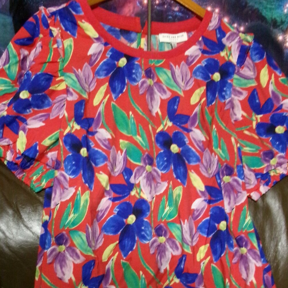 NWT Skies Are Blue 1X Vibrant Red Floral Blouse - Picture 9 of 10